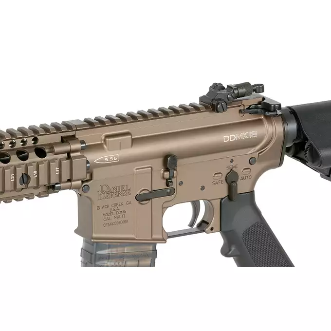 [Zestaw] Replika Gazowa Karabinka Daniel Defense DDMK18 - Dark Flat [EMG] + Standard Performance Green Gas 500ml [Nimrod]