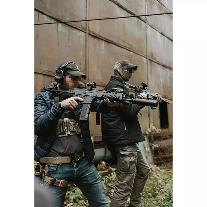 [Zestaw] Replika karabinka B&amp;T APC 556 ETU - Black [ASG] + Polimerowy magazynek STRIKE MAG na 210 kulek do M4/AR15 [EMG]