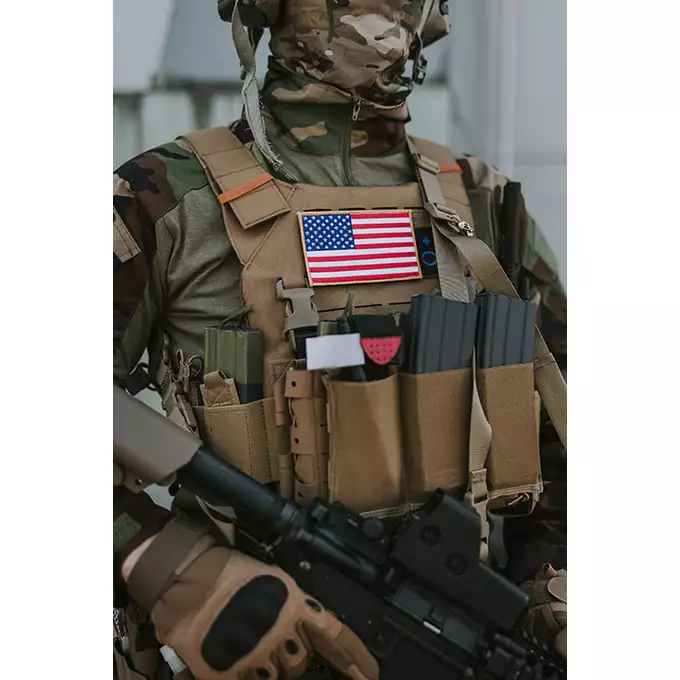 [Zestaw] Kamizelka Recon Plate Carrier Laser-Cut Buckle Up z ładownicą na magazynki AR15/AK - COYOTE [8Fields] + Duża ładownica Laser-Cut ogólnego przeznaczenia - Coyote [8FIELDS] + Panel Buckle Up Laser-Cut na 6 magazynków AR15/AK - Coyote [8Fields]