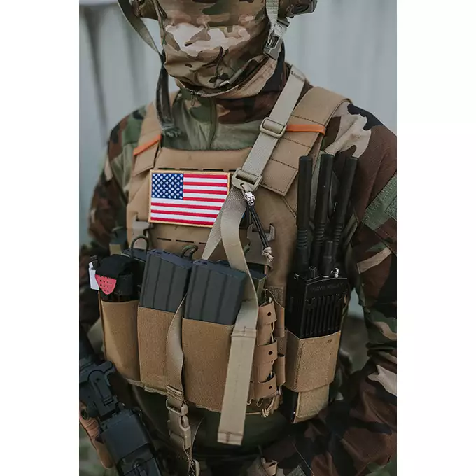 [Zestaw] Kamizelka Recon Plate Carrier Laser-Cut Buckle Up z ładownicą na magazynki AR15/AK - COYOTE [8Fields] + Duża ładownica Laser-Cut ogólnego przeznaczenia - Coyote [8FIELDS] + Panel Buckle Up Laser-Cut na 6 magazynków AR15/AK - Coyote [8Fields]