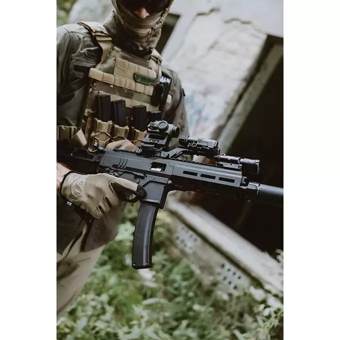 [Zestaw] Replika pistoletu maszynowego M924 DMP-9 ETU Wireless [DE] + Kolimator Frenzy-X 1x19x26 SM Multi-Reticle Red [Vector Optics]