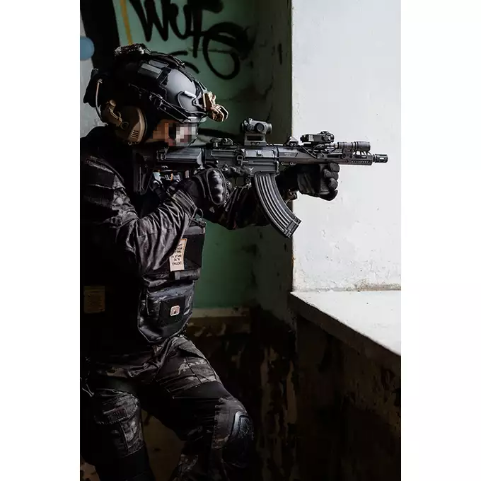 [Zestaw] Karabinek ASG M918G UTR Ek47 Falcon 3.0 ETU - Black [Double Eagle] + Ładowarka V3+ do akumulatorów LiPo/LiFe [IPower] + Akumulator Li-Po 1100mAh 11,1V 20C - Deans [IPower]