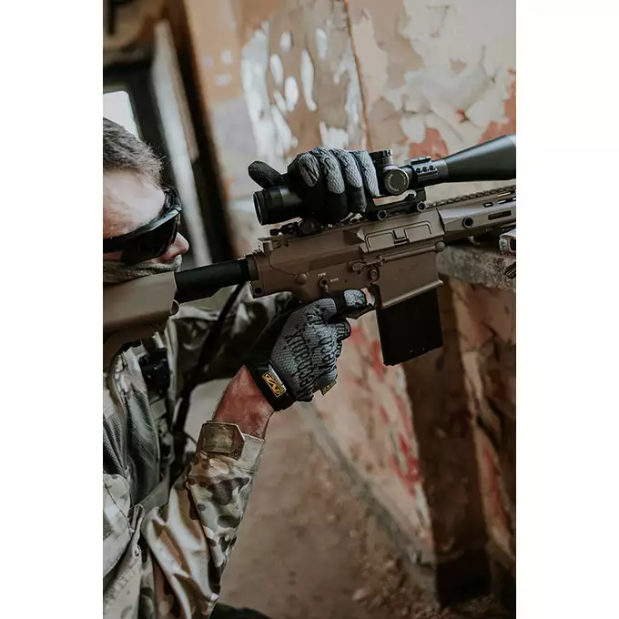 [Zestaw] Replika Airsoftowa EC-903 Edycja Advanced (ulepszony gearbox, programowalny ETU) - Dark Earth [E&amp;C] + Akumulator LI-PO 2200MAH 11,1V 20/40C - T-connector [8FIELDS] + Kompaktowa ładowarka LIPO B3Pro