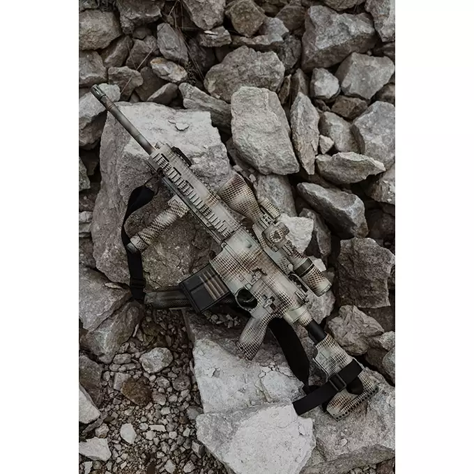 [Zestaw] Replika Airsoftowa EC-202 Edycja Advanced (ulepszony gearbox, programowalny ETU) - Black [E&amp;C] + Akumulator airsoftowy 25C 1100mAh 3S1P 11.1V LiPo T-Plug + Kompaktowa ładowarka LIPO B3Pro