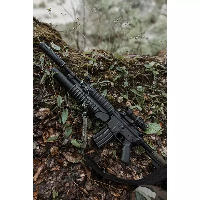 [Zestaw] CM.007 US Army M4 RIS carbine full metal replica [CYMA] + Akumulator Li-Po 1500mAh 11,1V 20/40C [VB] + Kompaktowa ładowarka LIPO B3Pro