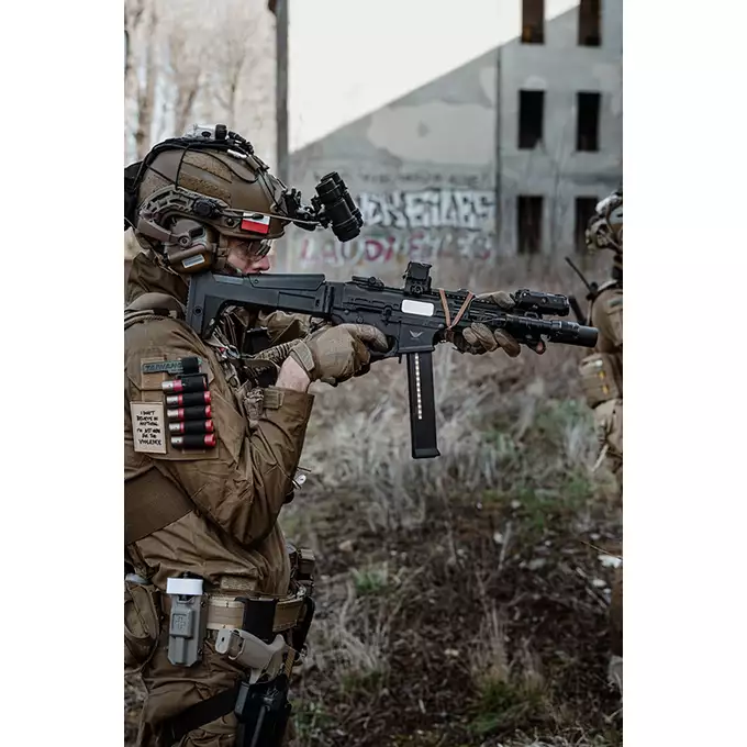 M917G UTR45 - Black [DE]