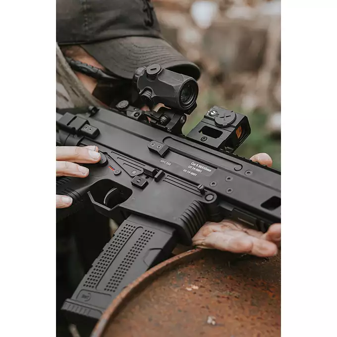 [Zestaw] Replika karabinka B&amp;T APC 556 ETU - Black [ASG] + Kolimator VictOptics SRD 1x18x20 VOD Red Dot [Vector Optics]