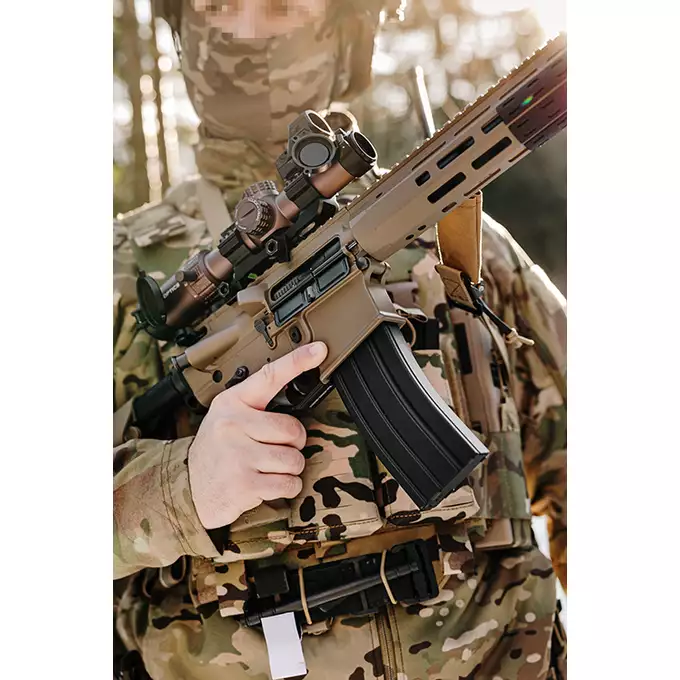 [Zestaw] Replika airsoftowa WE13 DSG 13" M4/AR-15, 50 RPS, ETU - Tan [WELL PRO] + Magazynek Stanag M4/AR Mid-cap 90 kulek [WELL PRO]
