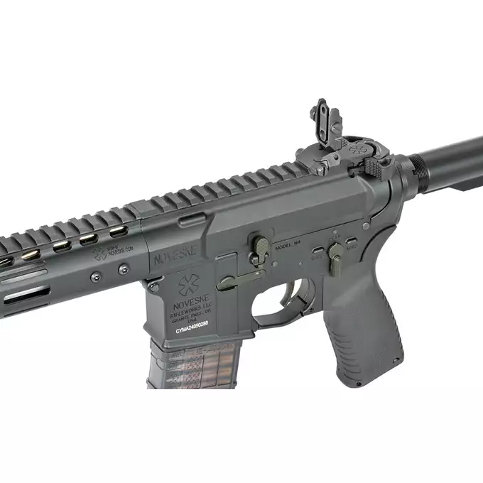 [Zestaw] Replika karabinka Noveske 10.5" Gen III Shorty 300BLK  Eshooter ETU - Black [EMG] + Ładowarka V3+ do akumulatorów LiPo/LiFe [IPower] + Akumulator Li-Po 1100mAh 11,1V 20C - Deans [IPower]