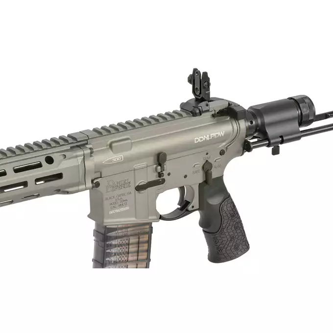 [Zestaw] Replika PDW Daniel Defense DDM4 CQB GBB CGS Lightning Series - GREY [EMG] + Magazynek LANCER L5 5.56 AWN Green Gaz do karabinków gazowych CGS, MWS - Black [EMG]