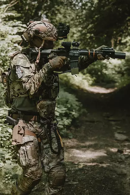 Licencjonowana replika tłumika KAC QDC tracer - Black [EMG]
