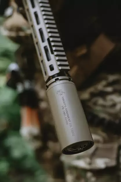 Licencjonowana replika tłumika KAC QDC tracer - FDE [EMG]