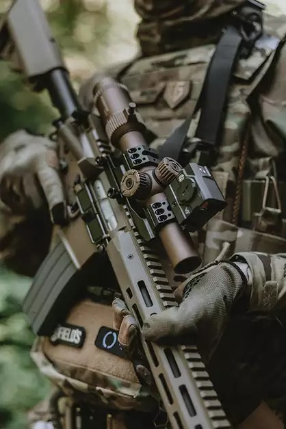 Forester 1-8x24 SFP LPVO Rifle Scope - FDE [Vector Optics]