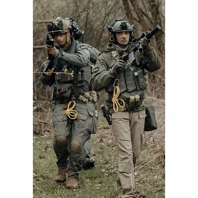 [Zestaw] Jump Plate Carrier Cummerbund - Olive [8FIELDS] + Otwarta potrójna ładownica na magazynki 5.56 - Olive [8FIELDS] + Dolna kieszeń użytkowa na akcesoria z linkami shockcord, Laser Cut - Olive [8FIELDS]