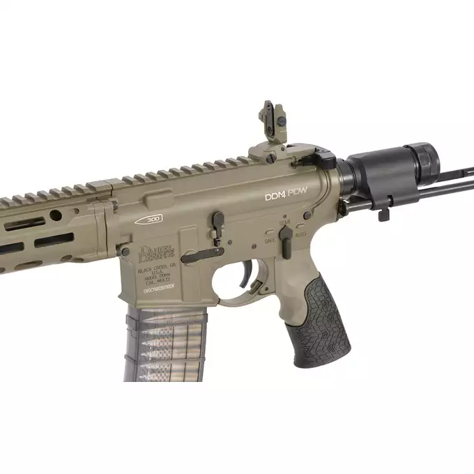 [Zestaw] Replika PDW Daniel Defense DDM4 CQB GBB CGS Lightning Series - Tan [EMG] + Magazynek LANCER L5 5.56 AWN Green Gaz do karabinków gazowych CGS, MWS - Black [EMG]