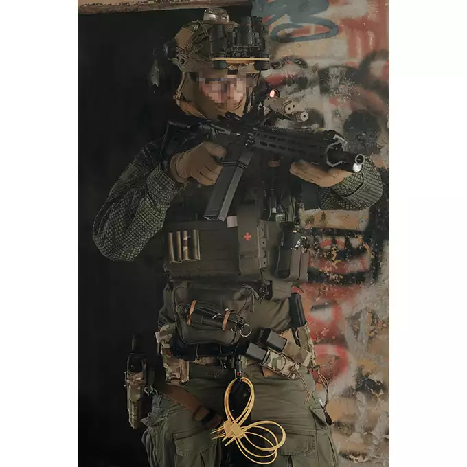 [Zestaw] Buckle Up Assault Plate Carrier Cummerbund - MT [8FIELDS] + Buckle-up COMPACT - wkład na 3 magazynki, MOLLE Laser Cut - Multicamo tropic [8FIELDS] + Dolna kieszeń użytkowa na akcesoria z linkami shockcord, Laser Cut - Multicamo Tropic [8FIELDS]