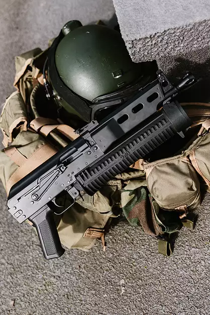 CM.058 Réplique de pistolet-mitrailleur PP-19 Bizon [CYMA]
