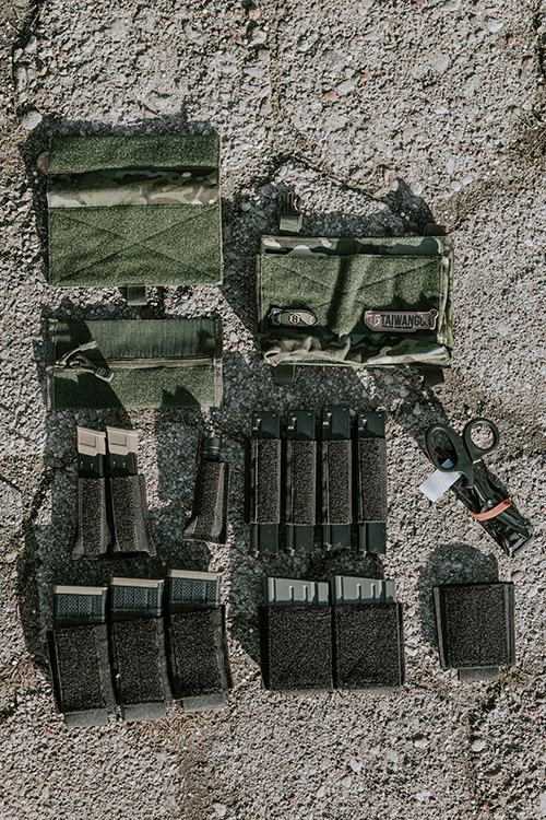 Set] MOLLE Kangaroo Front-Panel - Black [8FIELDS] + Plate Carrier