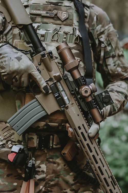 Forester 1-8x24 SFP LPVO Rifle Scope - FDE [Vector Optics] | Taiwangun